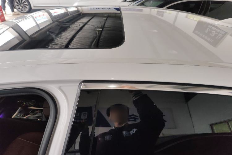 Used BMW 5 Series 2022 Second Facelift 525Li M Sport Package Roof