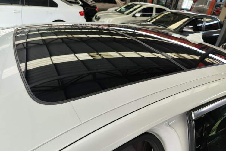 Used BMW 5 Series 2022 Updated 530Li Leading Edition Luxury Package Roof
