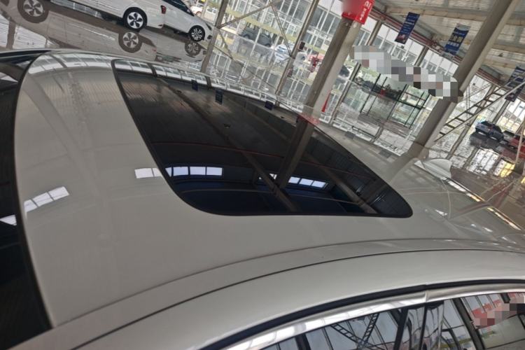 Used BMW 5 Series 2022 Second Facelift 525Li M Sport Package Roof