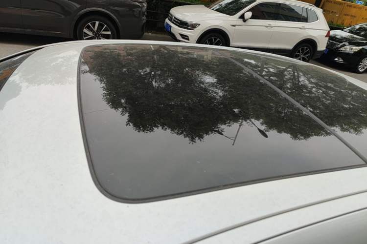 Used BMW 5 Series 2022 Second Facelift 530Li Leading Edition M Sport Package Roof