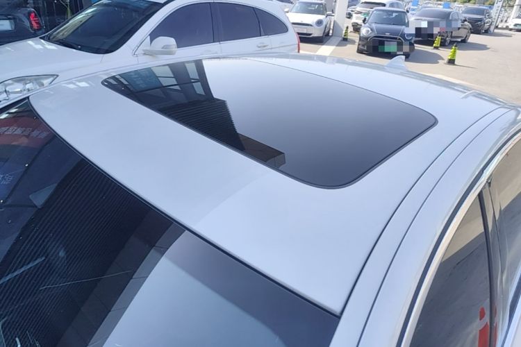 Used BMW 5 Series 2022 Second Facelift 525Li M Sport Package Roof