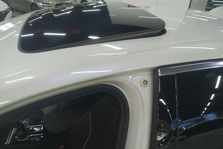 Used BMW 5 Series 2022 Restyled 525Li M Sport Package Roof