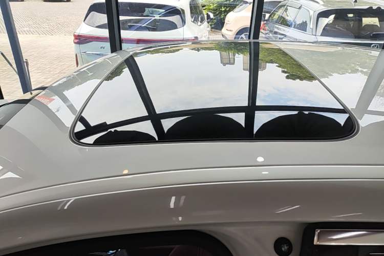 Used BMW 5 Series 2022 Restyled 525Li M Sport Package Roof