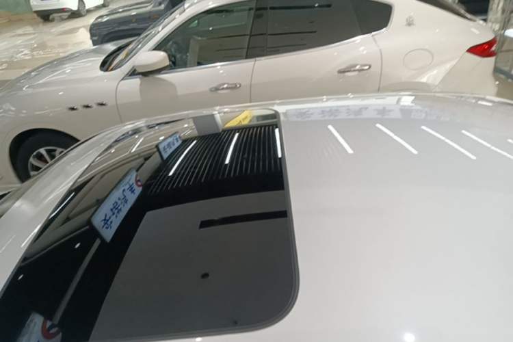 Used BMW 5 Series 2022 Second Facelift 525Li M Sport Package Roof