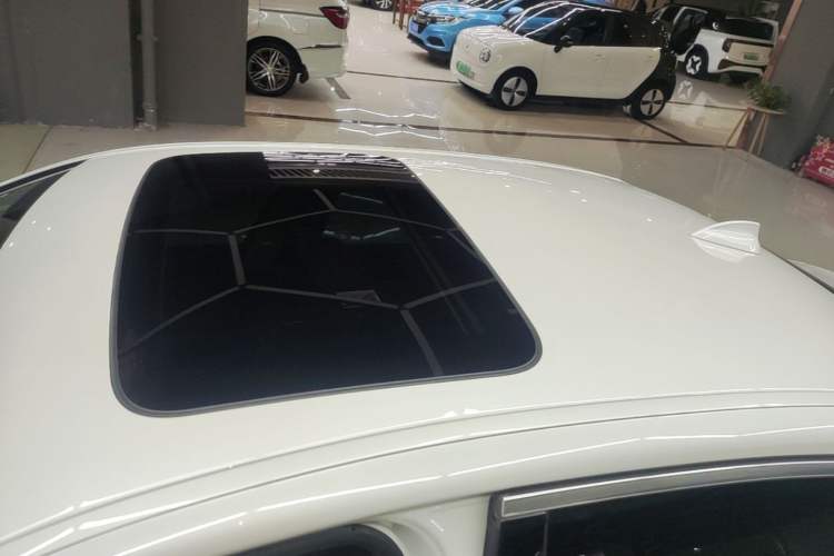 Used BMW 5 Series 2022 Restyled 525Li Luxury Package Roof