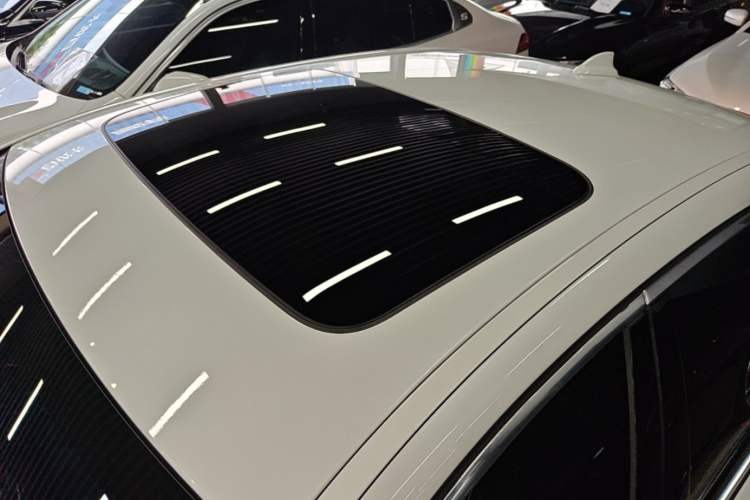 Used BMW 5 Series 2022 Second Facelift 525Li M Sport Package Roof