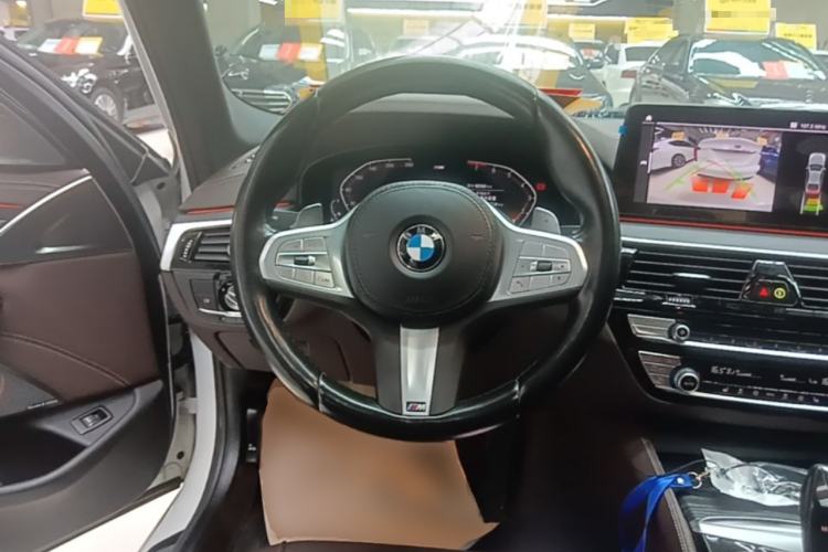 Used BMW 5 Series 2022 Second Facelift 530Li Leading Edition M Sport Package Steering Wheel