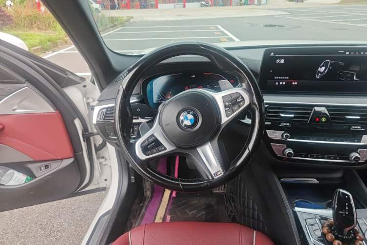 Used BMW 5 Series 2022 Restyled 530Li Leading Edition M Sport Package Steering Wheel