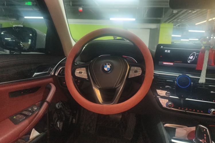Used BMW 5 Series 2022 525Li Luxury Package Steering Wheel