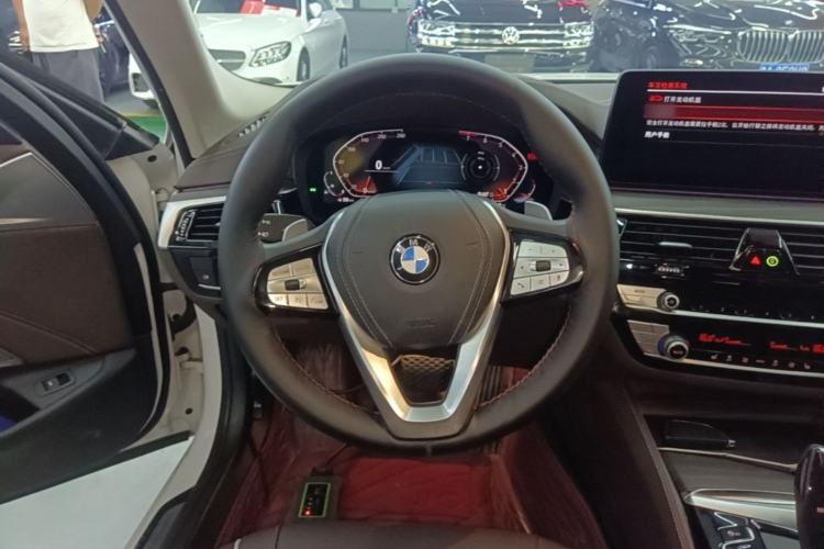 Used BMW 5 Series 2022 Updated 530Li Leading Edition Luxury Package Steering Wheel