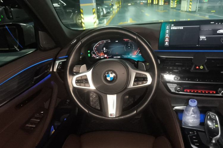 Used BMW 5 Series 2022 Second Facelift 530Li Luxury Version M Sport Package Steering Wheel