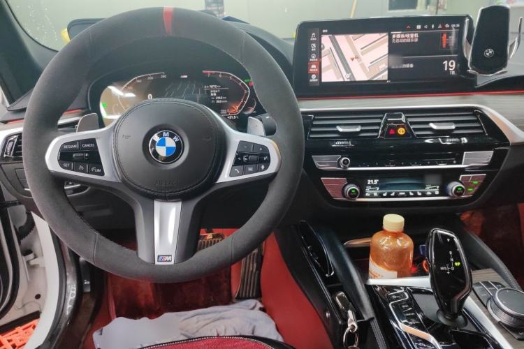 Used BMW 5 Series 2022 Restyled 530Li Leading Edition M Sport Package Steering Wheel