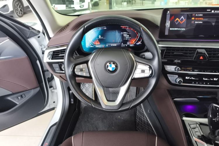 Used BMW 5 Series 2022 Restyled 525Li Luxury Package Steering Wheel