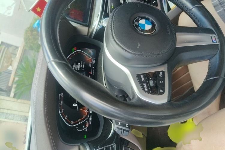 Used BMW 5 Series 2022 525Li M Sport Package Steering Wheel