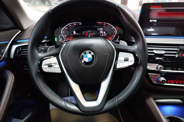 Used BMW 5 Series 2022 Second Facelift 530Li Luxury Edition Premium Package Steering Wheel
