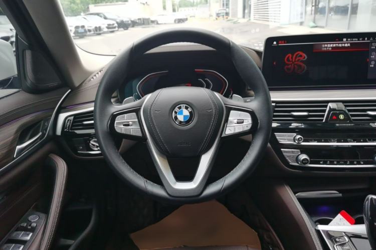 Used BMW 5 Series 2022 Updated 530Li Leading Edition Luxury Package Steering Wheel