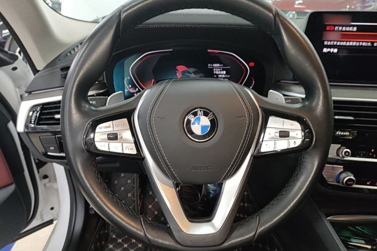 Used BMW 5 Series 2022 Updated 530Li Leading Edition Luxury Package Steering Wheel