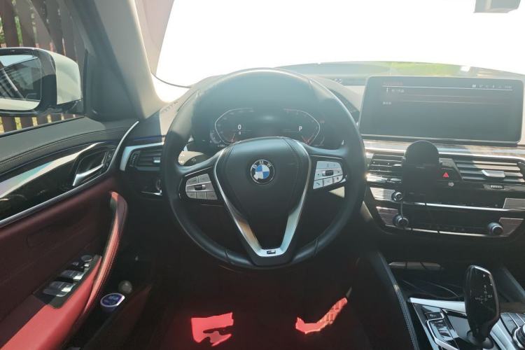 Used BMW 5 Series 2022 Restyled 525Li Luxury Package Steering Wheel