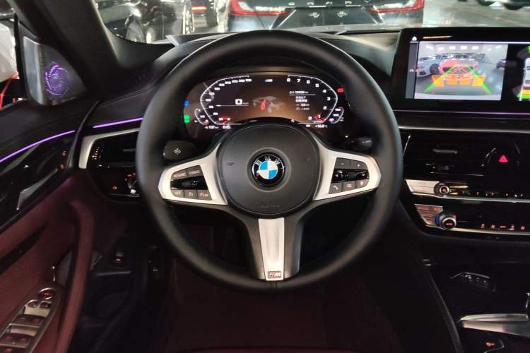Used BMW 5 Series 2022 525Li M Sport Package Steering Wheel