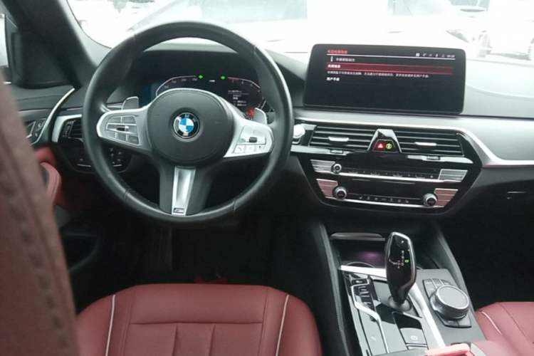 Used BMW 5 Series 2022 Second Facelift 530Li Leading Edition M Sport Package Steering Wheel