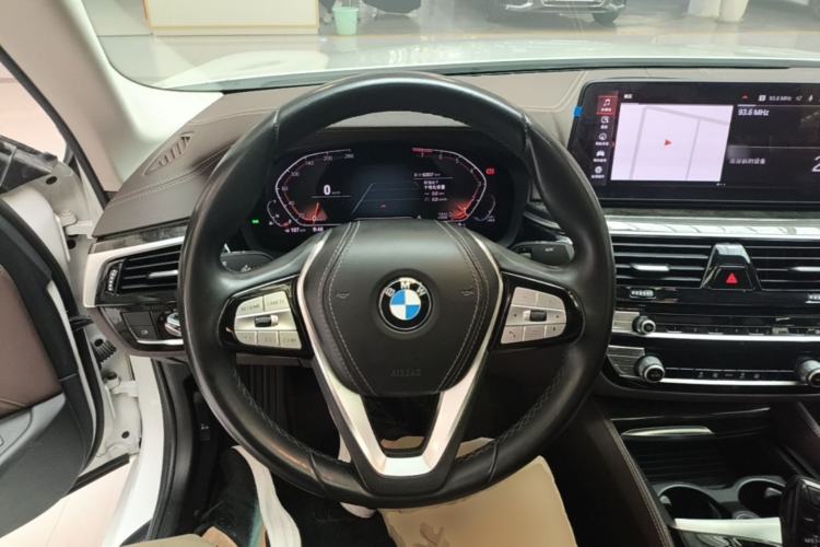 Used BMW 5 Series 2022 525Li Luxury Package Steering Wheel