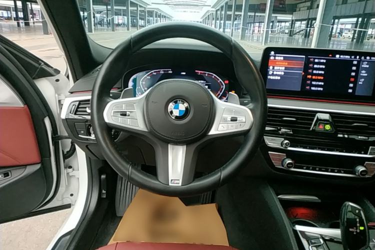 Used BMW 5 Series 2022 530Li Leading Model M Sport Package Steering Wheel