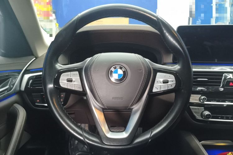 Used BMW 5 Series 2022 Restyled 525Li Luxury Package Steering Wheel
