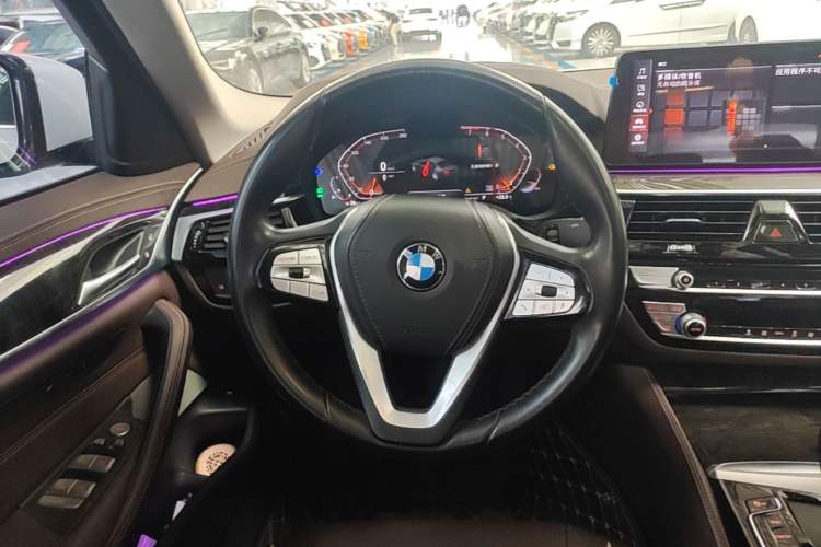Used BMW 5 Series 2022 Restyled 525Li Luxury Package Steering Wheel
