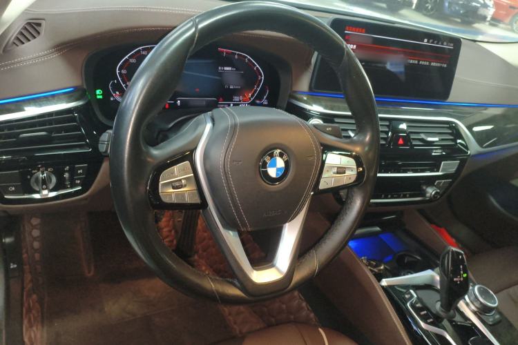 Used BMW 5 Series 2022 Restyled 525Li Luxury Package Steering Wheel