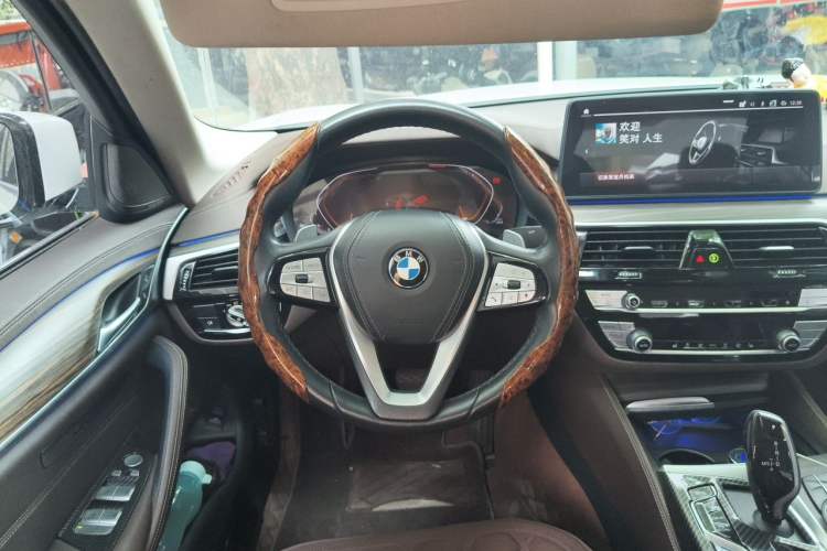 Used BMW 5 Series 2022 Updated 530Li xDrive Luxury Package Steering Wheel