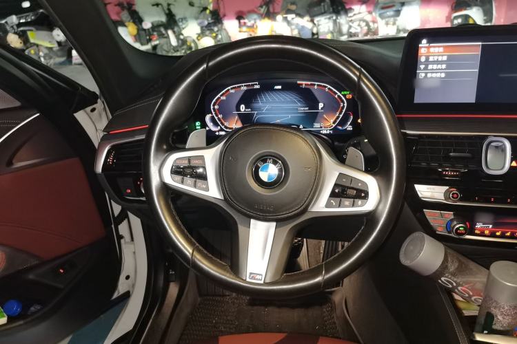 Used BMW 5 Series 2022 530Li Luxury Edition M Sport Package Steering Wheel