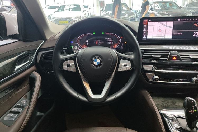 Used BMW 5 Series 2022 Restyled 525Li Luxury Package Steering Wheel