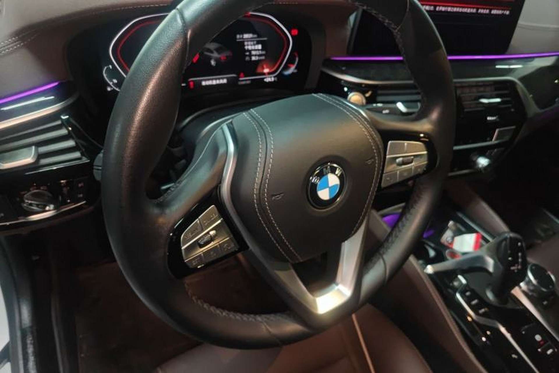 Used BMW 5 Series 2022 Second Facelift 525Li Luxury Package Steering Wheel