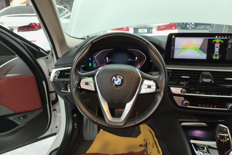 Used BMW 5 Series 2022 Restyled 525Li Luxury Package Steering Wheel