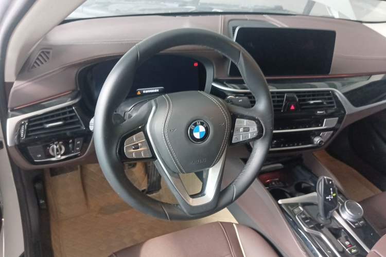 Used BMW 5 Series 2022 Second Facelift 525Li Luxury Package Steering Wheel