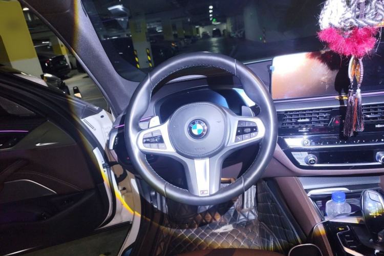 Used BMW 5 Series 2022 540i Sport Line M Sport Package Steering Wheel