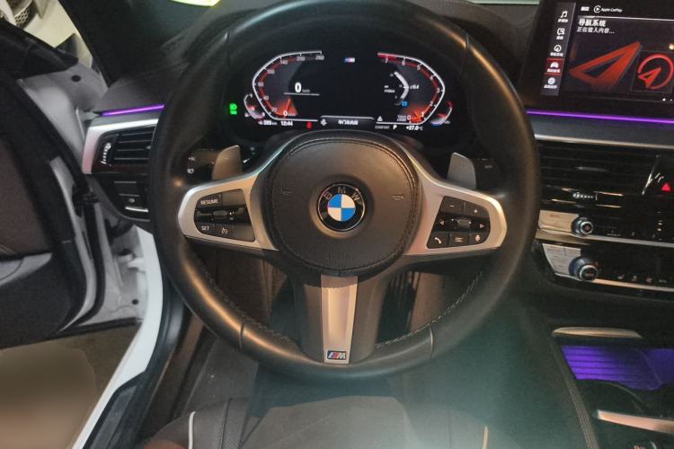 Used BMW 5 Series 2022 530Li Leading Model M Sport Package Steering Wheel