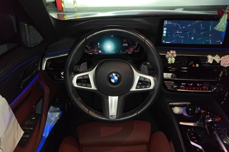 Used BMW 5 Series 2022 530Li Luxury Edition M Sport Package Steering Wheel