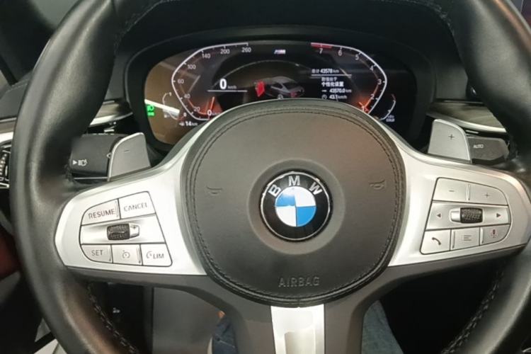 Used BMW 5 Series 2022 Second Facelift 530Li Leading Edition M Sport Package Steering Wheel