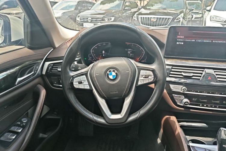 Used BMW 5 Series 2022 Restyled 525Li Luxury Package Steering Wheel