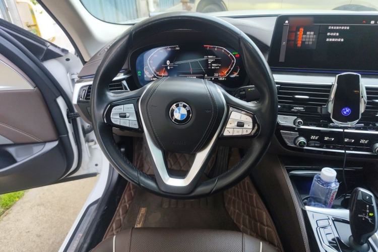 Used BMW 5 Series 2022 Restyled 525Li Luxury Package Steering Wheel