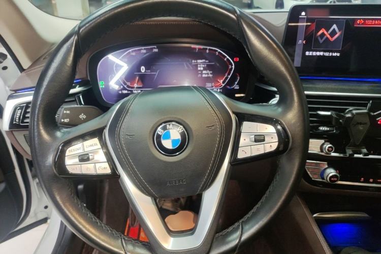 Used BMW 5 Series 2022 Restyled 525Li Luxury Package Steering Wheel