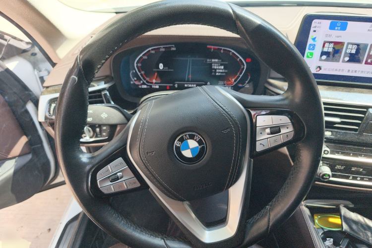 Used BMW 5 Series 2022 525Li Luxury Package Steering Wheel