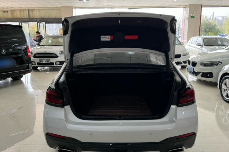 Used BMW 5 Series 2022 Second Facelift 525Li M Sport Package Trunk