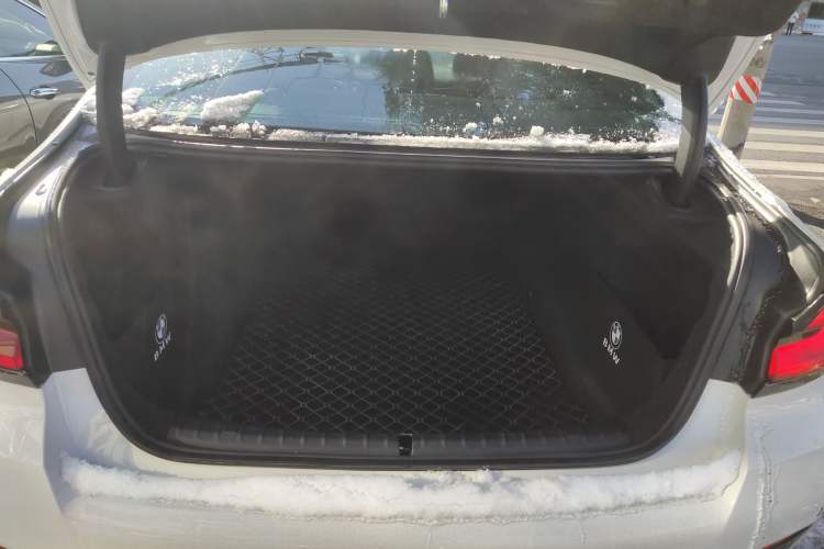Used BMW 5 Series 2022 Second Facelift 525i M Sport Package Trunk