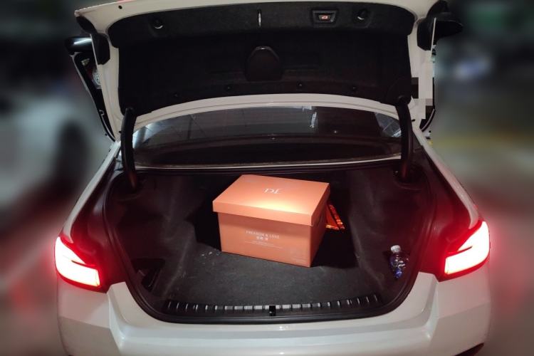 Used BMW 5 Series 2022 Restyled 525Li M Sport Package Trunk