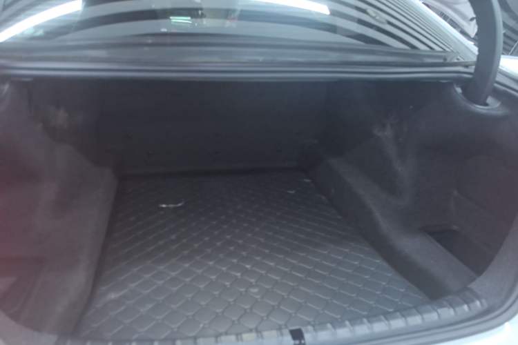 Used BMW 5 Series 2022 Revised Version 3 530Li Luxury Edition M Sport Package Trunk