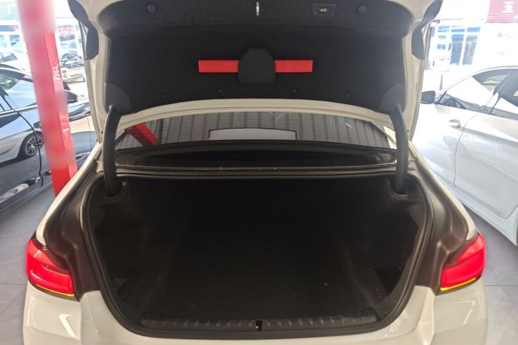Used BMW 5 Series 2022 Second Facelift 525Li M Sport Package Trunk
