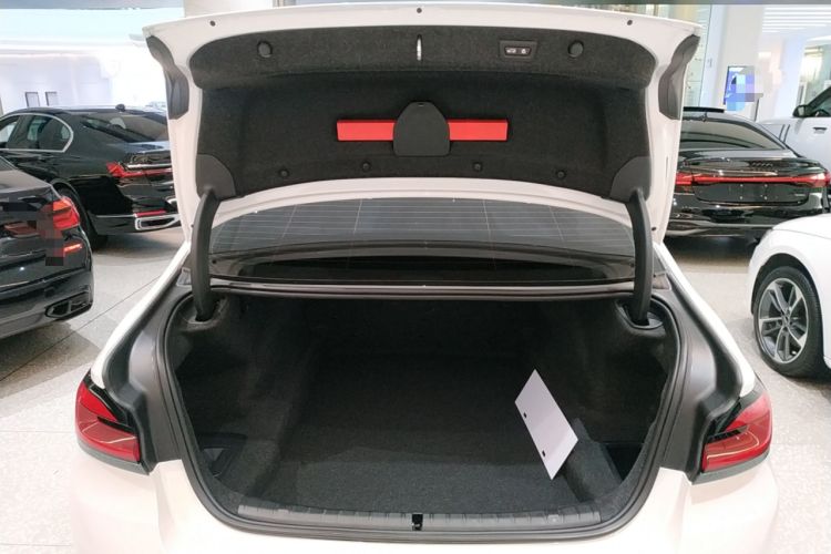 Used BMW 5 Series 2022 Updated 530Li xDrive Luxury Package Trunk