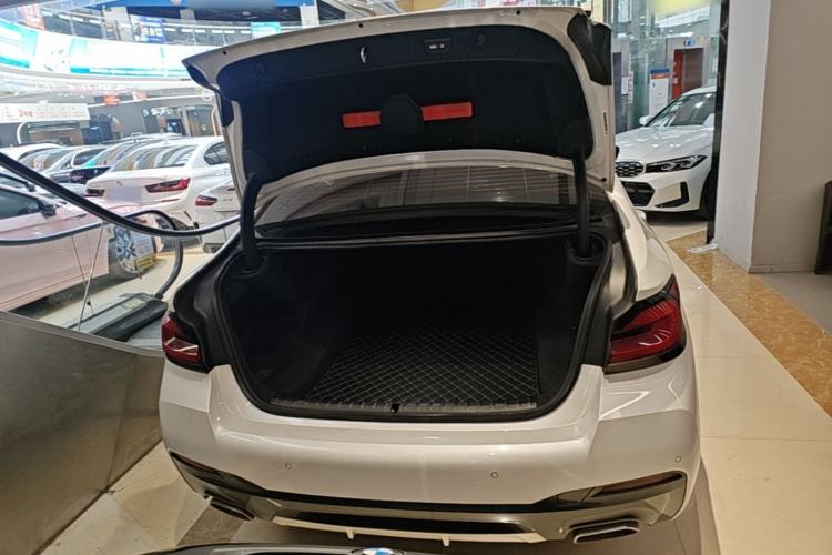 Used BMW 5 Series 2022 Restyled 530Li Leading Edition M Sport Package Trunk